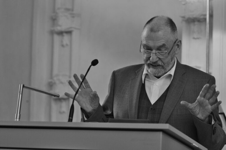 Nachruf auf Dr. Dietmar Peschel