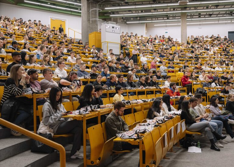 Beitragsbild für Lehre und Prüfungen