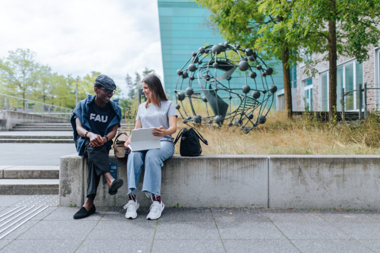 Beitragsbild für Studieninteressierte